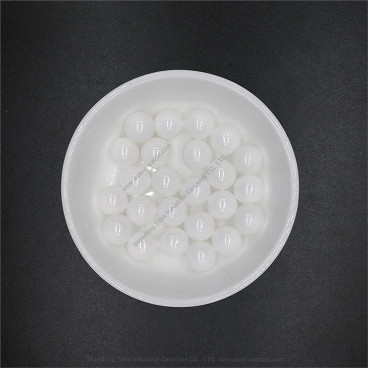 Paint Úsáid Yttrium Ball