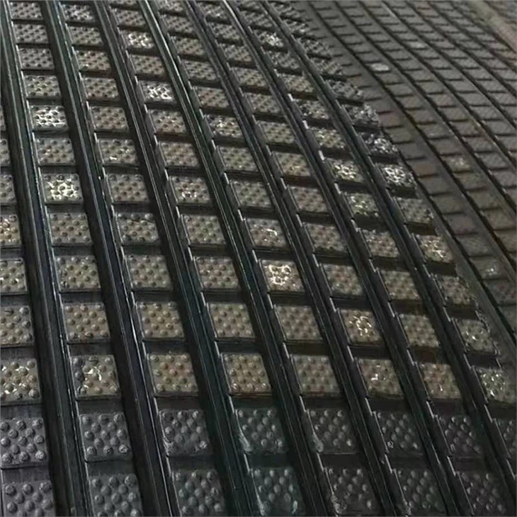 Wear Resistant Ceramic Lining Of Conveyor Drum